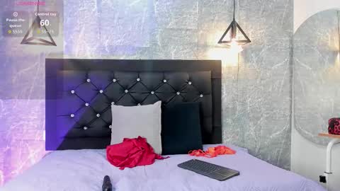 Snapshot of krystal_taylor23 chatting on 09-30-25, 11:26 Kystal Taylor online show from 09-30-25, 11:26