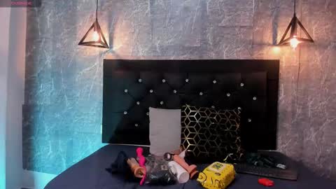 Kystal Taylor online show from 11-19-25, 11:32