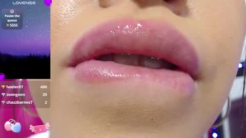 Snapshot of krysten_ritter2 chatting on 12-07-24, 11:18 krys online show from 12-07-24, 11:18