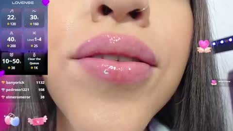 Snapshot of krysten_ritter2 chatting on 12-14-24, 10:34 krys online show from 12-14-24, 10:34