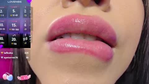 Snapshot of krysten_ritter2 chatting on 12-26-24, 06:19 krys online show from 12-26-24, 06:19