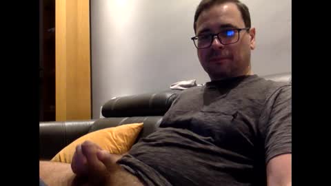 krzysztof1977 online show from 01-06-25, 09:54