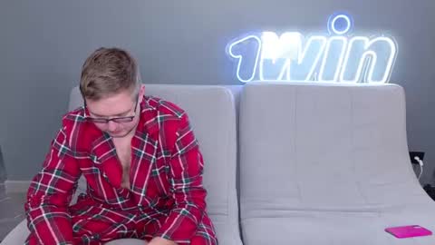 WebcamWhore online show from 01-01-25, 10:54