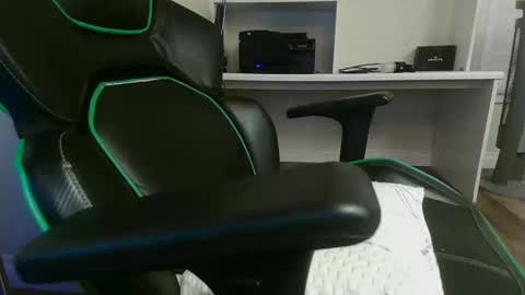 Kevin online show from 01-06-25, 07:42