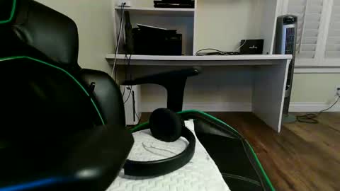 Kevin online show from 02-04-25, 07:40