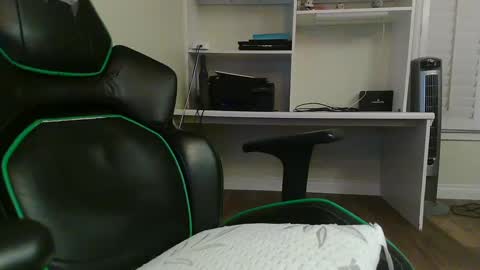 Kevin online show from 02-12-25, 07:23