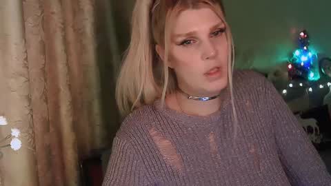 Annika  MTF ts post -op online show from 12-04-24, 01:42