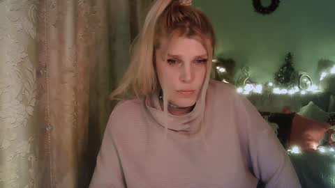 Annika  MTF ts post -op online show from 01-06-25, 02:25