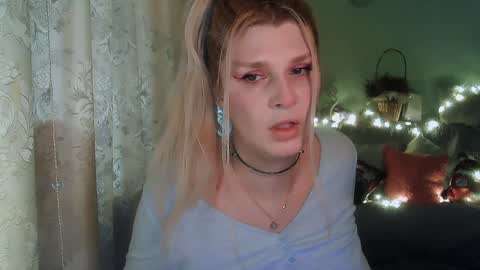 Annika  MTF ts post -op online show from 01-22-25, 10:29