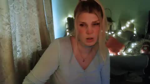 Annika  MTF ts post -op online show from 02-08-25, 10:39