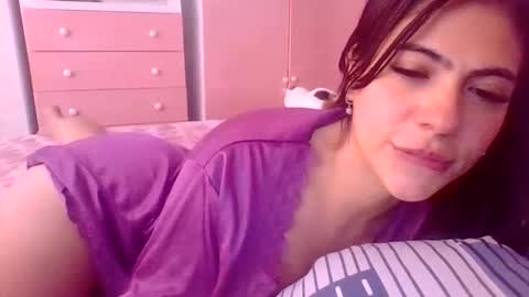 Snapshot of kuma_cam chatting on 11-24-25, 05:45 KUMA -Tw SweetKuma online show from 11-24-25, 05:45