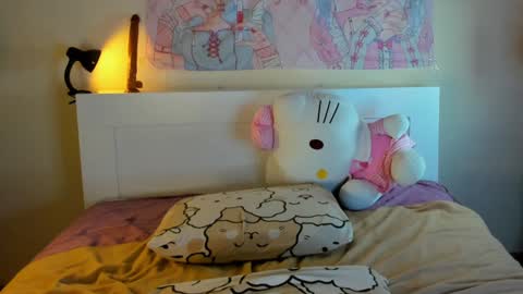 Snapshot of kuraii_ chatting on 12-14-24, 03:18 Anna online show from 12-14-24, 03:18