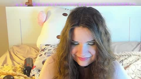 Snapshot of kuraii_ chatting on 01-19-25, 10:17 Anna online show from 01-19-25, 10:17