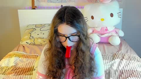 Snapshot of kuraii_ chatting on 02-08-25, 03:08 Anna online show from 02-08-25, 03:08