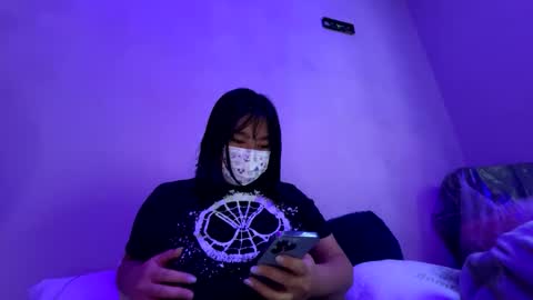 Snapshot of kuromixx444 chatting on 12-15-25, 02:10 kuromixx444 online show from 12-15-25, 02:10