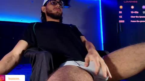 kuzzcoo online show from 11-11-25, 11:21