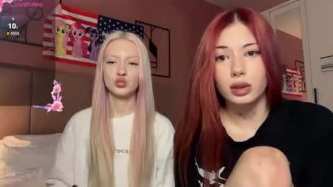 Snapshot of kvetapin chatting on 07-10-26, 02:19 Bella and Alexandra online show from 07-10-26, 02:19
