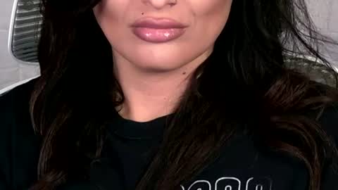 Snapshot of kxaxmichelle chatting on 06-17-26, 08:21 Kick online show from 06-17-26, 08:21