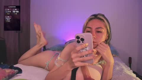 Aria Kess  online show from 10-17-25, 10:45