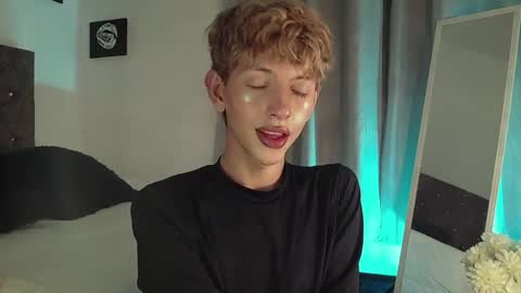 Snapshot of kyle__cooper chatting on 12-14-24, 04:12 Kyle Cooper online show from 12-14-24, 04:12