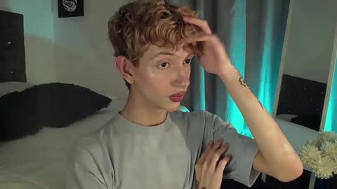 Snapshot of kyle__cooper chatting on 12-17-24, 02:55 Kyle Cooper online show from 12-17-24, 02:55