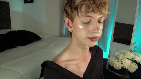 Snapshot of kyle__cooper chatting on 12-23-24, 12:57 Kyle Cooper online show from 12-23-24, 12:57