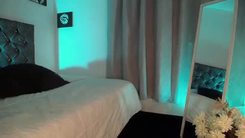 Snapshot of kyle__cooper chatting on 01-10-25, 06:09 Kyle Cooper online show from 01-10-25, 06:09