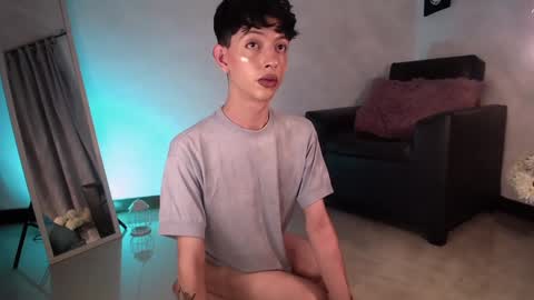 Snapshot of kyle__cooper chatting on 01-16-25, 04:38 Kyle Cooper online show from 01-16-25, 04:38