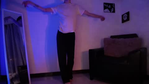 Snapshot of kyle__cooper chatting on 01-21-25, 05:16 Kyle Cooper online show from 01-21-25, 05:16