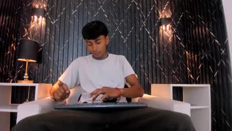 Snapshot of kyle_dimons chatting on 02-20-26, 11:22 Kyle Dimons online show from 02-20-26, 11:22