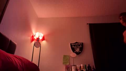 Snapshot of kyledriveher chatting on 11-19-25, 08:58 Kyle DriveHer online show from 11-19-25, 08:58