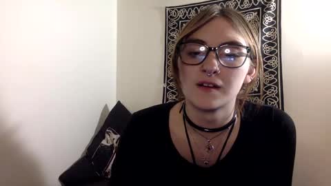 Kylianna online show from 10-11-25, 11:14