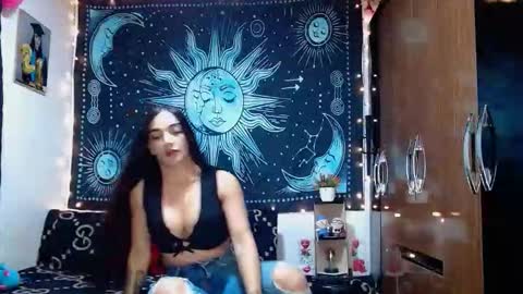 Snapshot of kylie_capricorn chatting on 02-20-26, 05:35 kylie online show from 02-20-26, 05:35