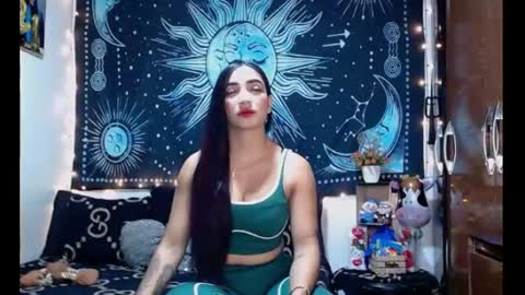 Snapshot of kylie_capricorn chatting on 06-15-26, 08:33 kylie online show from 06-15-26, 08:33