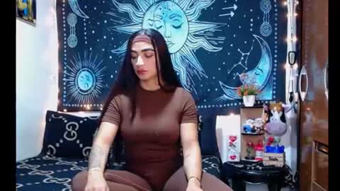 Snapshot of kylie_capricorn chatting on 06-23-26, 11:25 kylie online show from 06-23-26, 11:25
