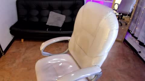 kylie online show from 09-24-25, 02:31