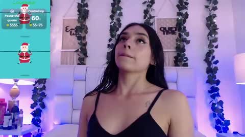 Snapshot of kylie_golden chatting on 12-22-24, 01:00 Kylie Myers online show from 12-22-24, 01:00