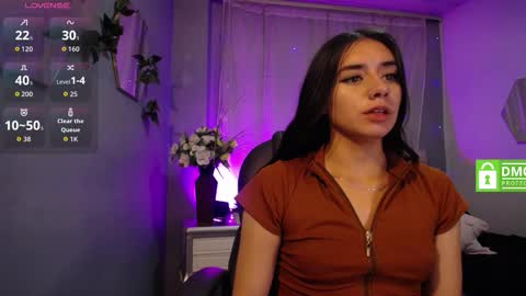 Snapshot of kylie_golden chatting on 09-30-25, 12:32 Kylie Myers online show from 09-30-25, 12:32