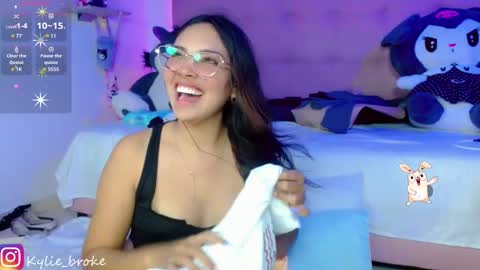 k ylie online show from 02-06-25, 12:11