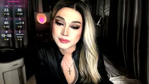 kylie online show from 12-22-24, 01:23