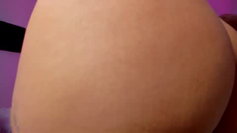 Snapshot of kylie_lips chatting on 10-16-25, 05:58 Kylie Lips online show from 10-16-25, 05:58