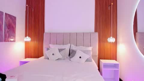 Snapshot of kylie_sofi chatting on 02-11-26, 12:10 kloe sofia online show from 02-11-26, 12:10