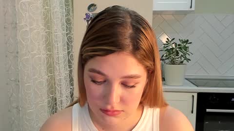 Snapshot of kylieblond chatting on 12-06-24, 03:33 Din online show from 12-06-24, 03:33