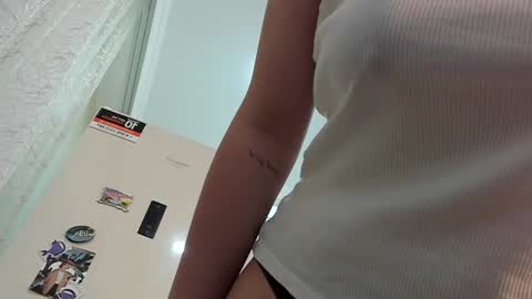 Snapshot of kylieblond chatting on 12-07-24, 09:22 Din online show from 12-07-24, 09:22