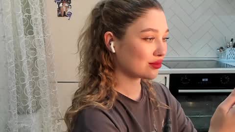 Snapshot of kylieblond chatting on 01-03-25, 09:57 Din online show from 01-03-25, 09:57