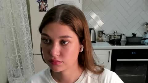 Snapshot of kylieblond chatting on 10-06-25, 08:50 Din online show from 10-06-25, 08:50