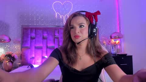 Kylie online show from 11-28-25, 05:21