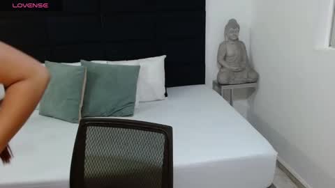 Kylie online show from 10-06-25, 10:02