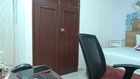 Kylie online show from 12-15-25, 11:03