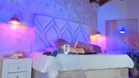 Snapshot of kylle_2050 chatting on 11-02-25, 11:23 Kyle online show from 11-02-25, 11:23